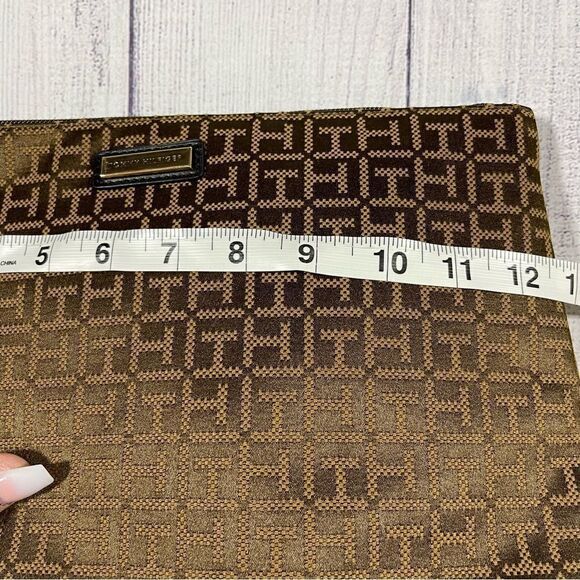 Tommy Hilfiger Cosmetic Bag - Picture 5 of 10